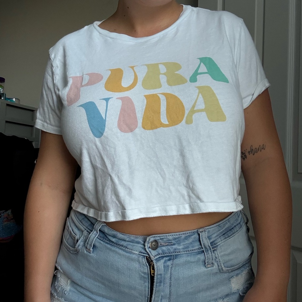 Pura Vida White Graphic Crop T-Shirt